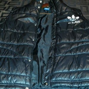 Black Adidas bubble vest